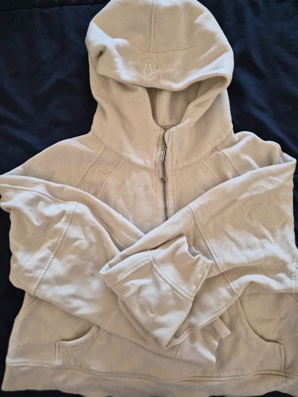 LIKE NEW - LULULEMON HALF ZIP SCUBA